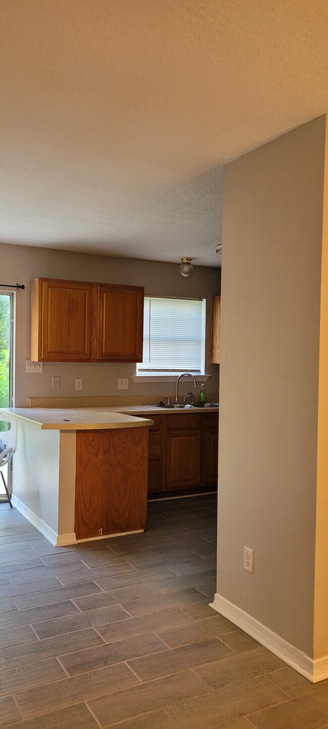 Foto del edificio - 1989 Todd Cove