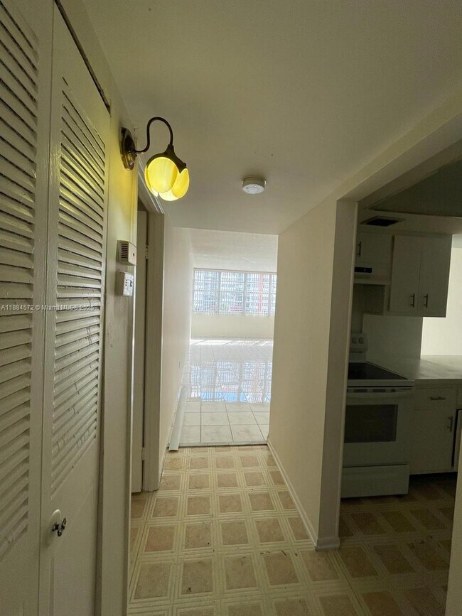 Foto del edificio - 1301 NE Miami Gardens Dr