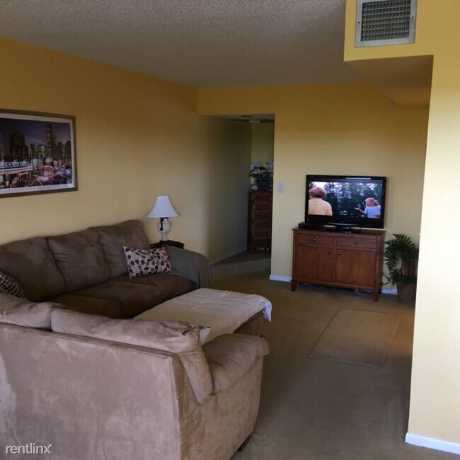 Building Photo - 1 br, 1 bath Condo - 1805 Eleuthera Pt