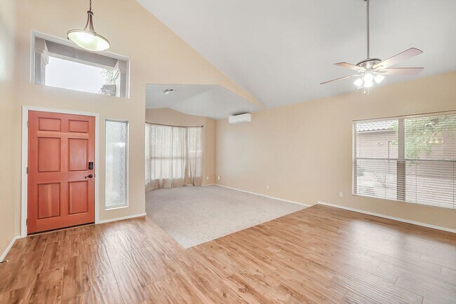 Foto del edificio - Beautiful Chandler home with pool!