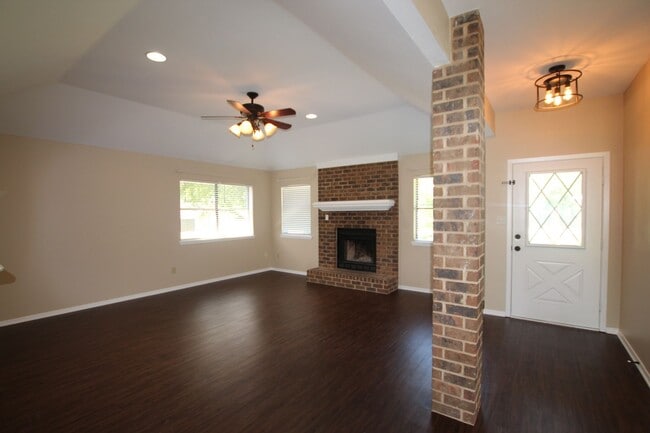 Building Photo - 1013 Blue Quail Dr