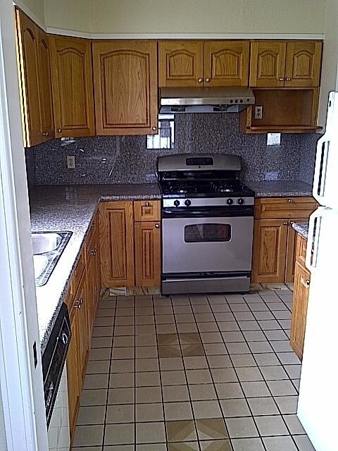 Primary Photo - 3 bedroom in San Francisco CA 94122