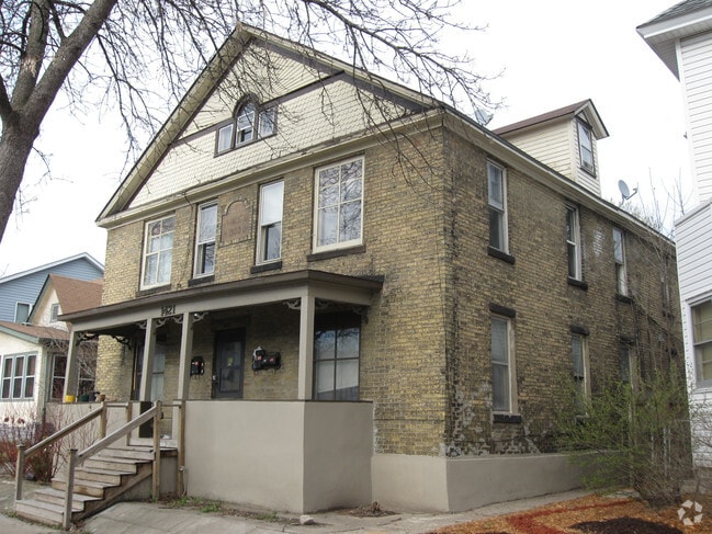 Building Photo - 1421 5th St NE