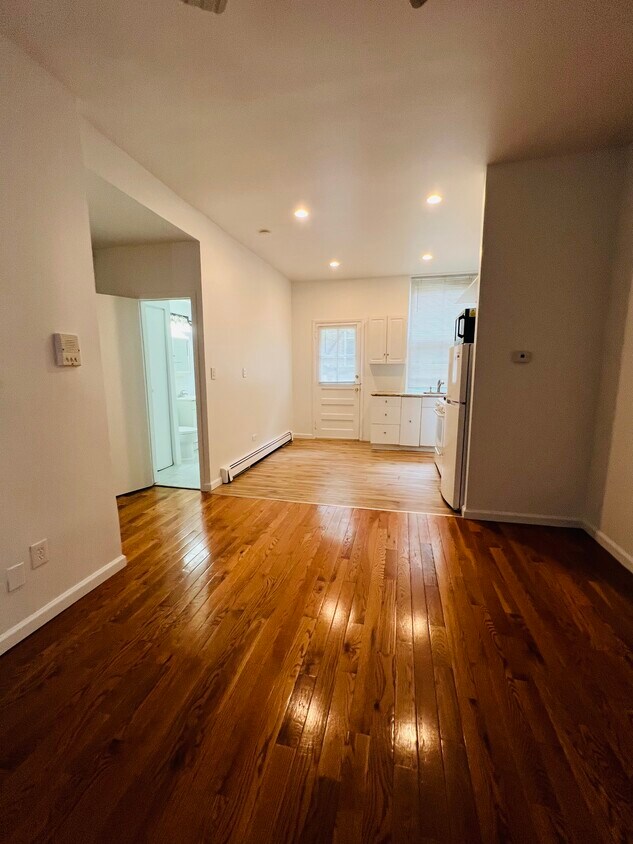 Foto del edificio - 1013 Bloomfield St