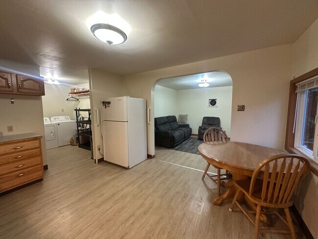 Foto del edificio - 3439 Peninsula Rd