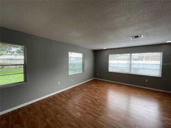 Building Photo - 5771 Kislin Pl