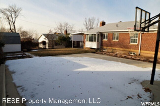 Foto del edificio - 4 br, 2 bath House - 2548 E Commonwealth A...