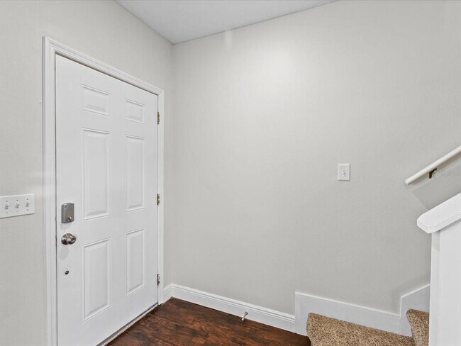 Building Photo - 511 Wilton Cir