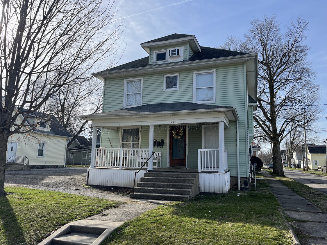 Foto del edificio - 412 E Jefferson St