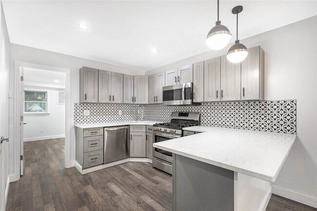 Foto del edificio - 185 Belmont Ave