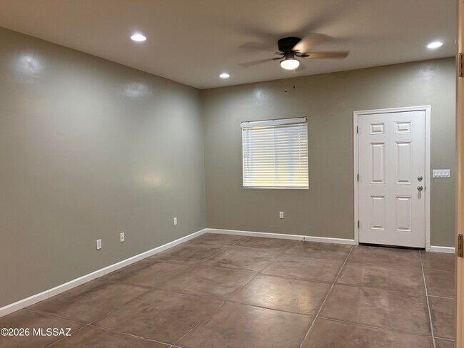 Foto del edificio - 3623 E Bellevue St