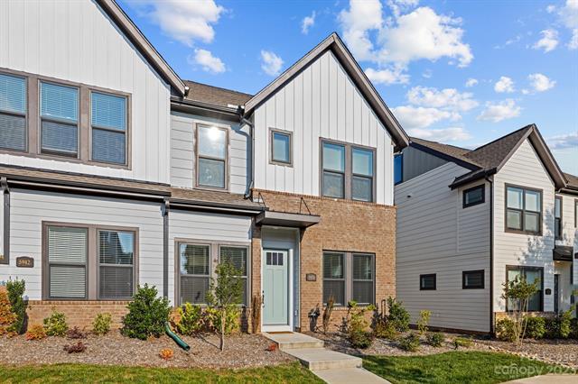 Building Photo - 5938 Ardrey Kell Rd