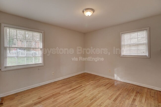 Building Photo - 4168 Tara Dr