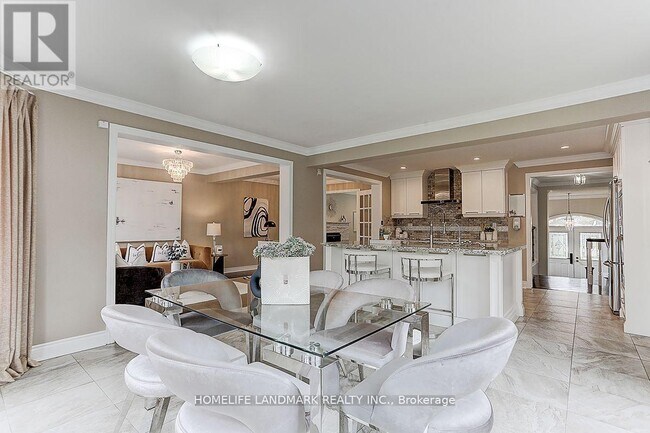 Photo du bâtiment - 25 Oakcrest Ave