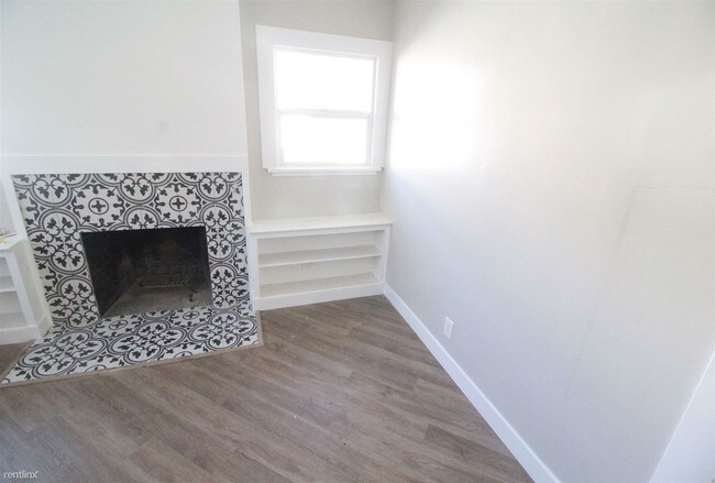 Building Photo - 5418 Carlton Way