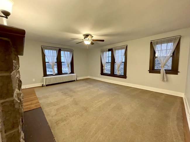 Building Photo - 16 Maplewood Ave