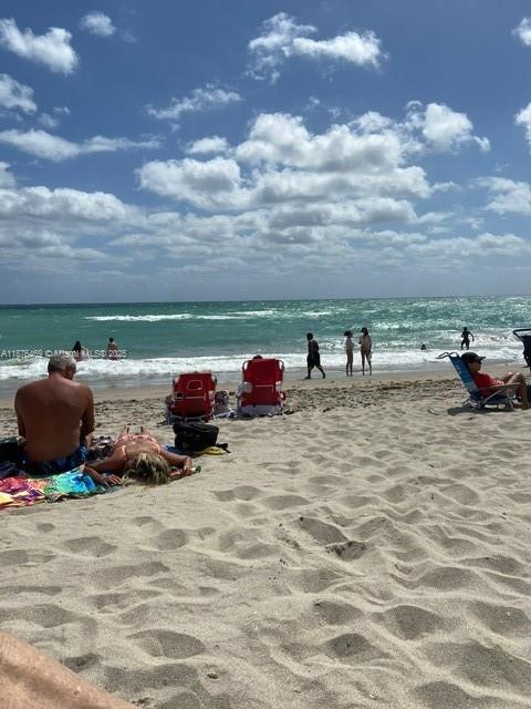 Primary Photo - 16919 N Bay Rd