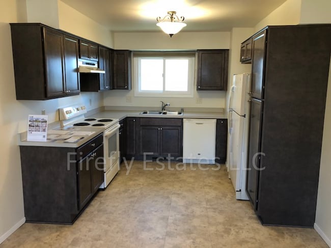 Building Photo - 603 Broadway Dr