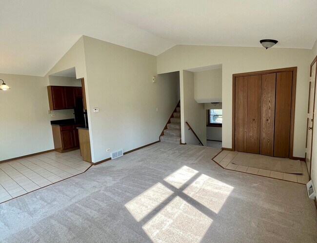 Building Photo - 39 Spuhler Dr