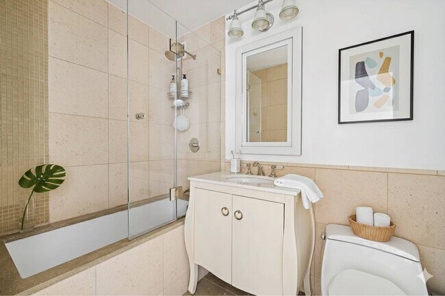 Foto del edificio - 350 W 42nd St