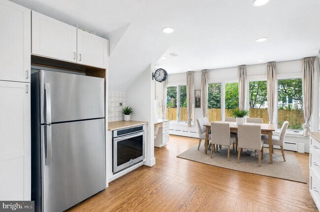 Foto del edificio - 4602 De Russey Pkwy