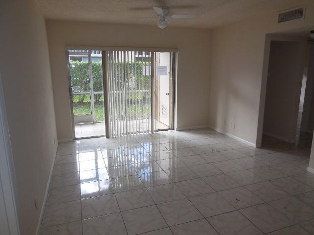 Building Photo - 8393 Royal Palm Blvd