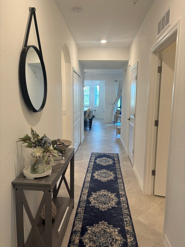 Foto del edificio - 14151 Heritage Landing Blvd