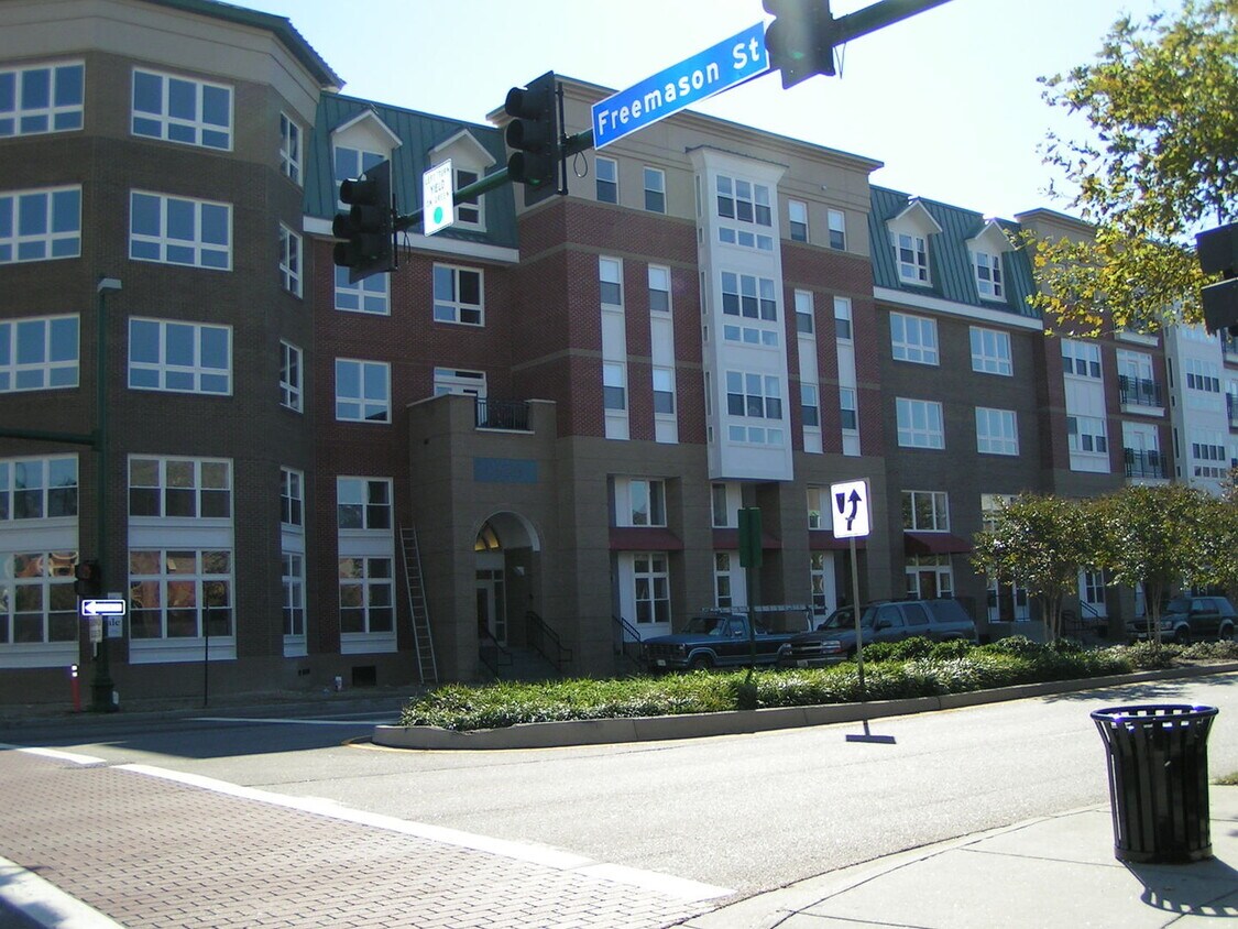 Primary Photo - DOWNTOWN AREA