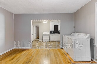 Building Photo - 2567 Madison Ave