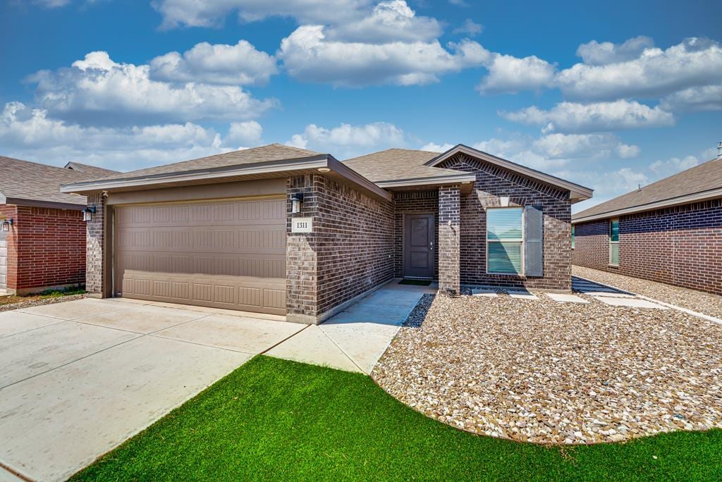 Primary Photo - 1311 Lantana Ct