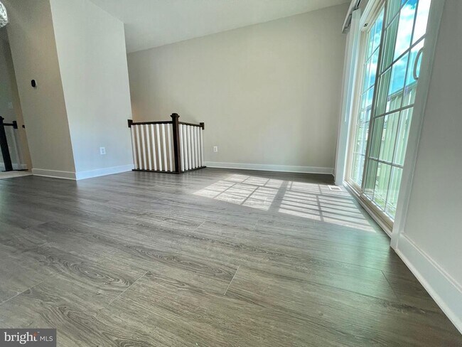 Foto del edificio - 9576 Fern Hollow Way