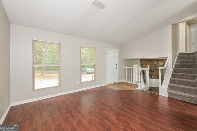 Foto del edificio - 5603 Rock Springs Rd