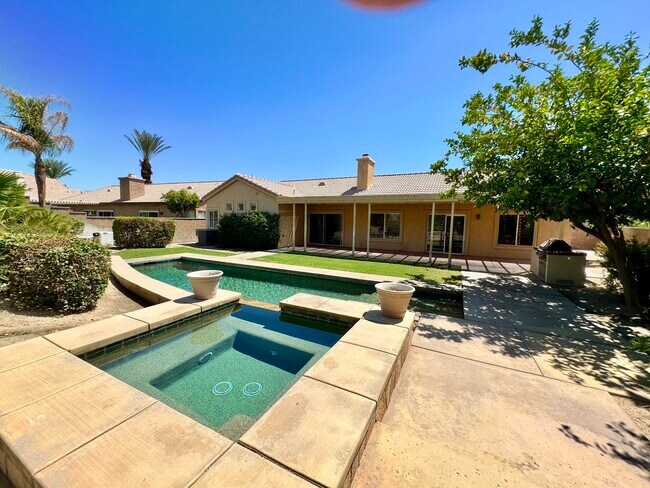 Foto del edificio - 79130 Ocotillo Dr