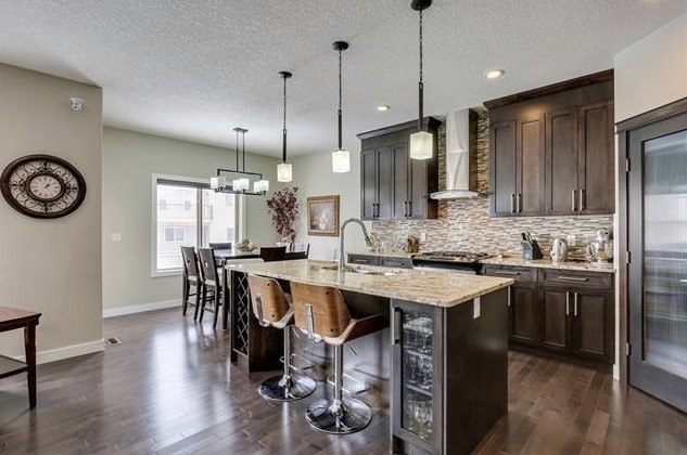 Building Photo - 111 Bayview St SW