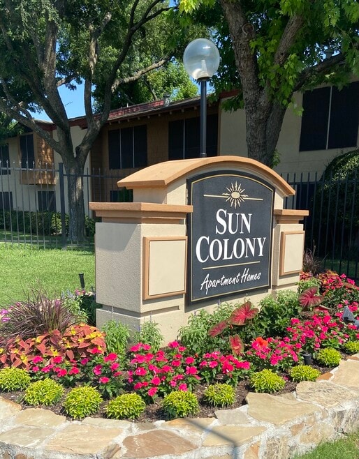 Building Photo - Sun Colony Apartments