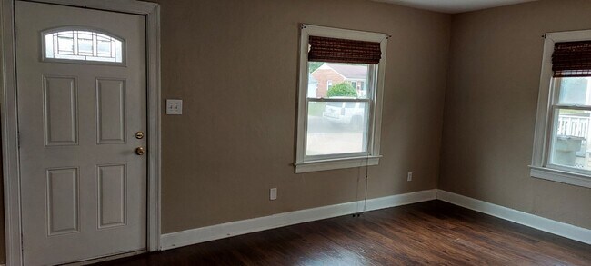 Building Photo - Buckroe Heights