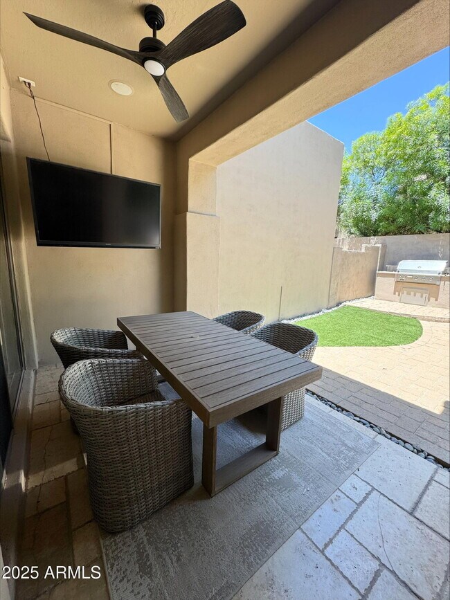 Foto del edificio - 7262 E Woodsage Ln