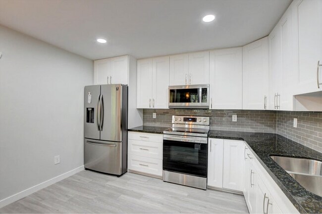 Building Photo - 9268 Sable Ridge Cir