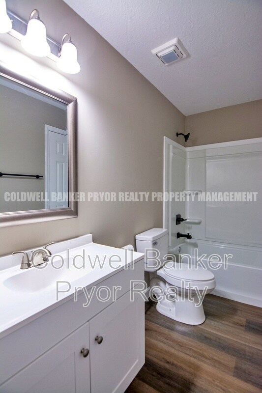 Foto del edificio - 5722 Moody Sawyer Rd