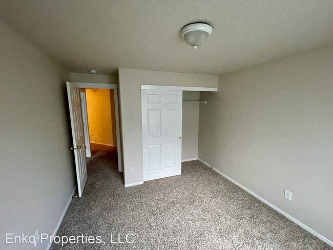 Building Photo - 3 br, 2.5 bath House - 5830 Glen Echo Ave.