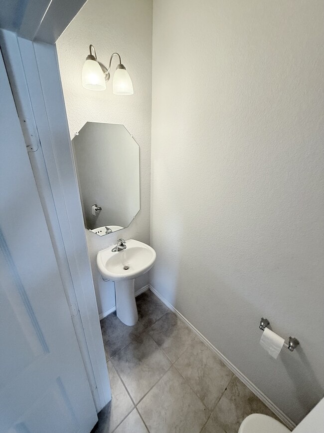 Foto del edificio - 3711 Brunswick Dr