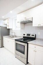 Building Photo - 12 New Haven Gate