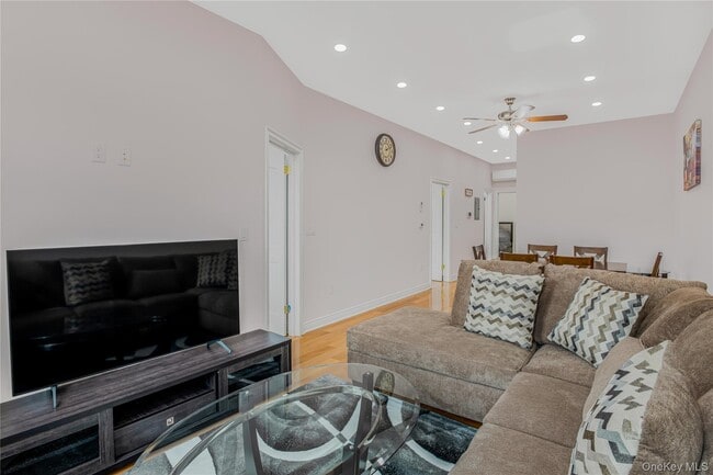 Building Photo - 43-30-47 44th St