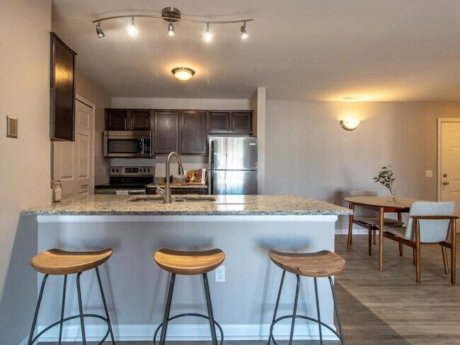 Apartamentos renovados disponibles - Fairfield Apartments