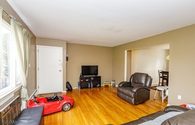 Foto del edificio - 43 Conforti Ave