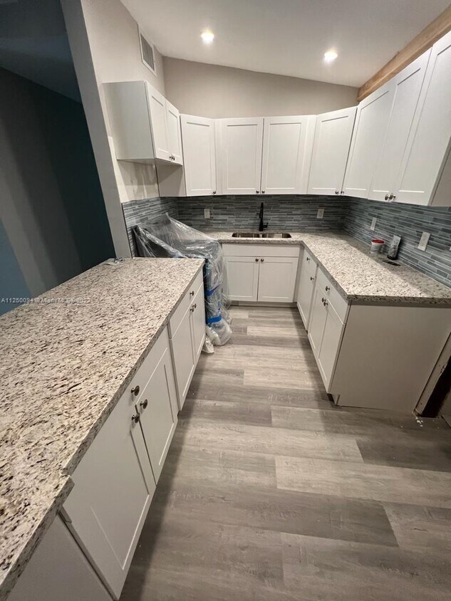 Foto del edificio - 1812 NW 15th Ct