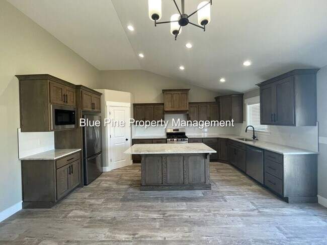 Building Photo - 1507 47th St