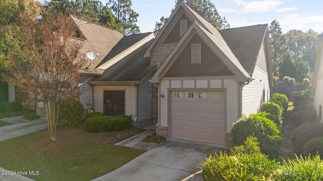 Foto del edificio - 7 Elk Ridge Ln