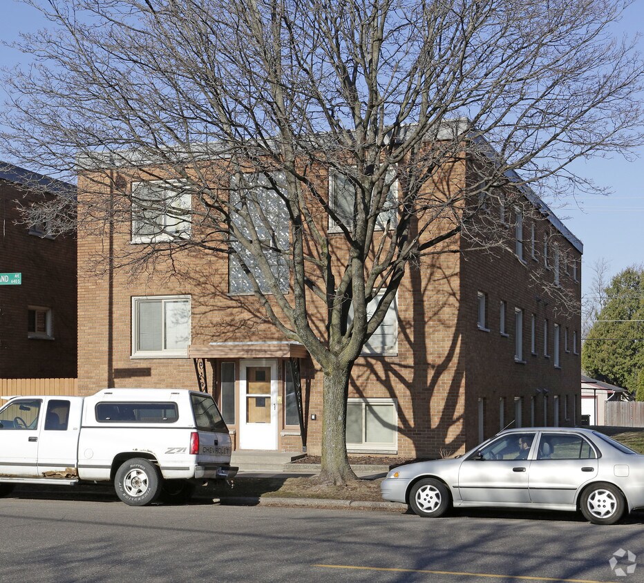 Building Photo - 643 Cleveland Ave S