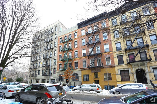 Building Photo - 516 East 12th Street